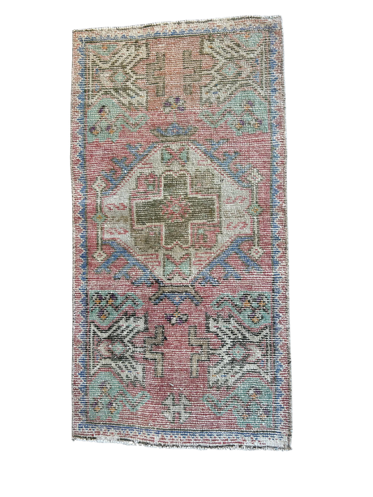 Pink Small Vintage Runner